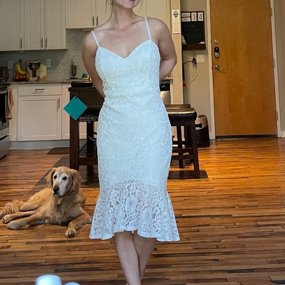 Guess Floral Lace Trumpet Dress in White - Picture 3 of 4